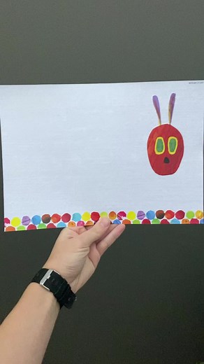 The Hungry Caterpillar 🐛🥰SUPER EASY KIDS CRAFT!! A memory to treasure forever - Perfect project for a first birthday or decor for a Hungry Caterpillar themed party 🎉 🤍 Download - Print - Create @print.it.off Handprint & Footprint Art Made Easy! #hungrycaterpillar #hungrycaterpillarparty #thehungrycaterpillar #theveryhungrycaterpillartheme #theveryhungrycaterpillarparty #1stbirthdayparty #printitoff #firstbirthdayparty #babycraft #kidscrafts | Print.it.off Handprint Footprint Art Made Easy