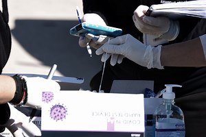 Self testing: Θα το κάνουμε μόνοι στο σπίτι για τον κορονοϊό