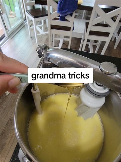 Wipe Oil on Measuring Spoon So Honey Won’t Stick — Baking Trick
