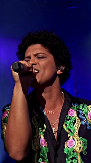 Bruno Mars Live at the Apollo Theatre | Versace On The Floor Performance