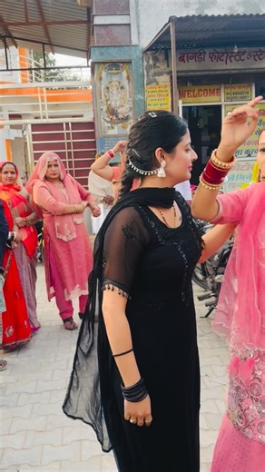 Parul Khatri on Instagram: "suit order number 9034907837 @parul_khatri_collection"