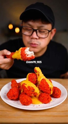 ASMR Crunchy hot Cheetos fried chicken & cheese #asmr #food #shorts