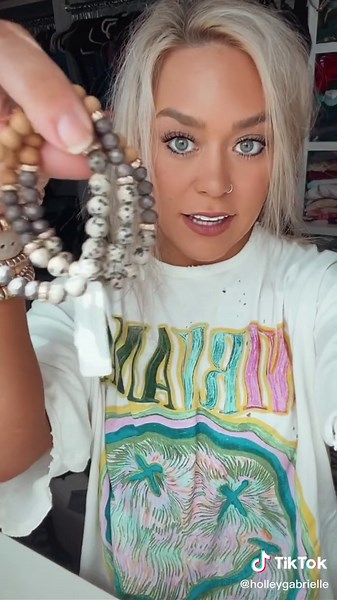 Monday fit vibes & MY NEW FAVE SHIRT EVER✨🤙🏼🤍linked on my LTK! #ootd #fyp #foryou @