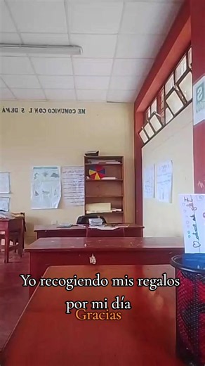 Regalos para maestra en su día: ideas y reacciones