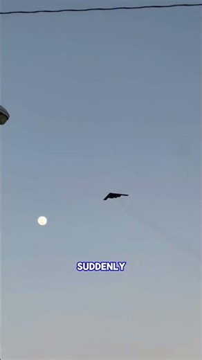B-2 Spirit Stealth Bomber Low Flyover Over Las Vegas #shortvideo