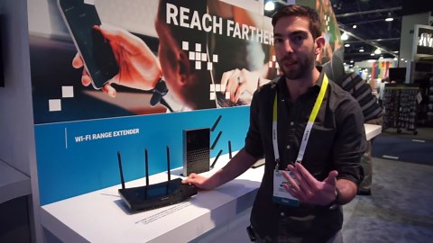 TP-Link AC1900 touchscreen range extender & powerline adapters @ CES 2016