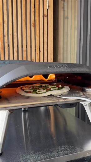 Bubbling Pizza Rescue: Spinach Pesto & Nduja