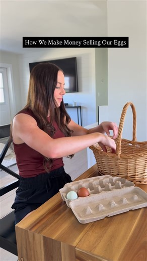We’ve never marketed our eggs. It is all about connection, care, and smart systems. Here’s what’s worked for us: 1️⃣ Flexible pickup & drop-off - What started as bringing our eggs to church has turned into selling out every week! Customers can pick up eggs from our farm or grab them at a weekly central local drop-off spot. Convenience matters! 2️⃣ Simple pricing generosity - We sell eggs for $7/dozen, and many customers tip. People love supporting a small, family-run business that’s honest and p