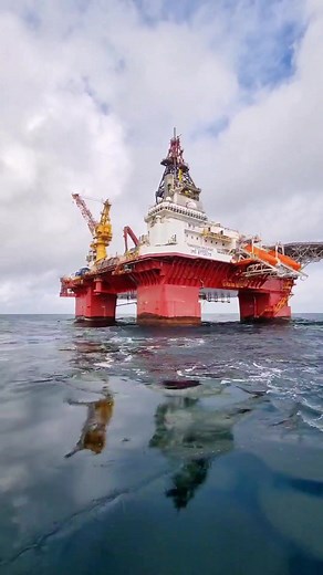 #fyp #fypシ #viral #transoceanencourage #transocean #hyperlaps #solstadoffshore #normandsolitaire #maritime #ocean #ship #work #offshore #2022 #tiktok #oilandgas #crane