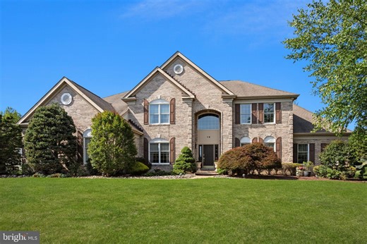 16 Furlong Ct, Holland, PA 18966 - MLS PABU2074610 - Coldwell Banker