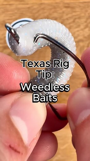8.1K views · 802 reactions | Texas rigging tip to get your bait to run more weedless for bass fishing #fishing #fishingtips #texasrig #bassfishing | Juran Adventures | Facebook