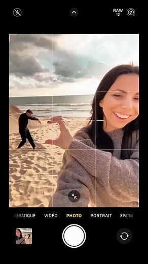 231K views · 14K reactions | Couple photo ideas  @baptiste_smartmaker #photography #couple #tips | Camera Setup | Facebook