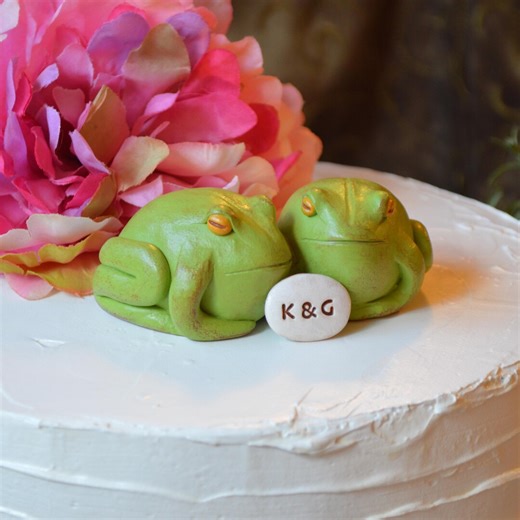 Custom Green Tree Frogs Wedding Cake Topper Woodland Vintage Farmhouse Froggies Personalized With Initials Bespoke Anniversary Accent - Etsy