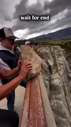 Holi special radharani art 🦚❤ #new #art #shorts #viral #youtubeshorts #holi #radha #painting