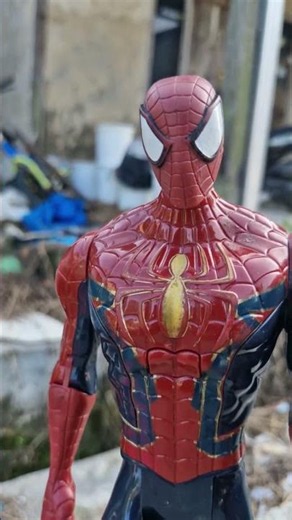 Spiderman and his friends Went With his parents #superhero #marveltoys #spiderman