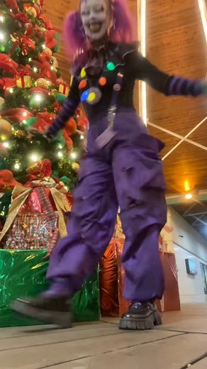 Festive Ditzy #clown #clownoc #scareactor #ditzytheclown | Ditzy The Clown