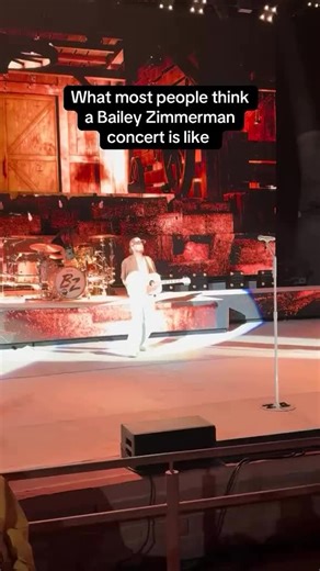 Bailey Zimmerman: Captivating Country Music Concert