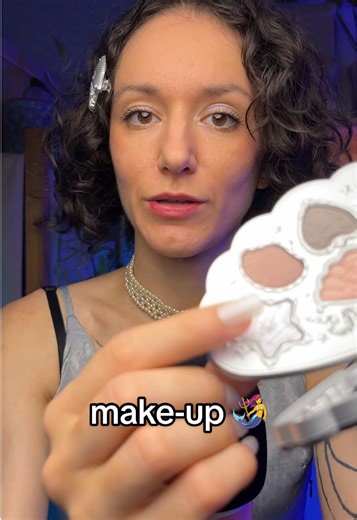 Zaczynasz rok szkolny wcześniej bo lecisz do szkoły na drugim końcu świata (spełniasz swoje marzenie i zobaczysz ocean)🐚 ale stresujesz się - asmr robię Ci makijaż na odstresowanie i aby dodać Ci otuchy!🧜‍♀️ make-up asmr osobista uwaga najpiękniejszymi kosmetykami bo na to zasługujesz💕💖 #nighttripsasmr #asmrpolska #paczkapr #gifted #flowerknows @Flower Knows Makeup