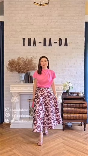 21 reactions | Review เสื้อ Rose drape top ทรงเข้ารูปตามตัว...