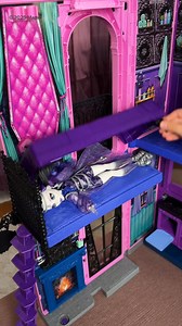 2K views · 27 reactions | Im Monster High Boo-tique Hotel ist jede Übernachtung ein unheimlicher Spaß. In jedem Raum warten gruselige Überraschungen! | Monster High | Facebook