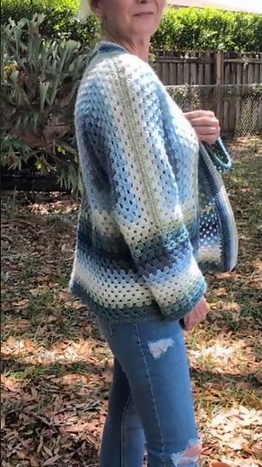 Granny Hexagon Cardigan - Free Pattern! #crochet #crochetcardigan #crochetsweater #crochettop
