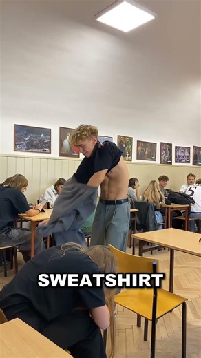 Junge wird in der Matheklasse geärgert – seine Reaktion ist total lustig 😂 #SchulStory