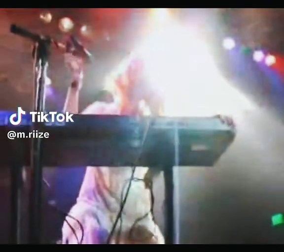 Paramore Concert Highlights with Hayley Williams