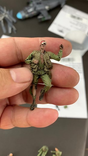 Painted 1/35 USMC Soldier, Vietnam war (Bravo6) #modelkit #probuiltmodel #paintedminiatures #vietnamwar #scalemodel #bravo6 #diorama #miniature