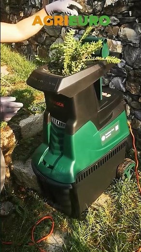 Broyeur électrique avec Bac de récupération 53 L - Bosch AXT 25 TC