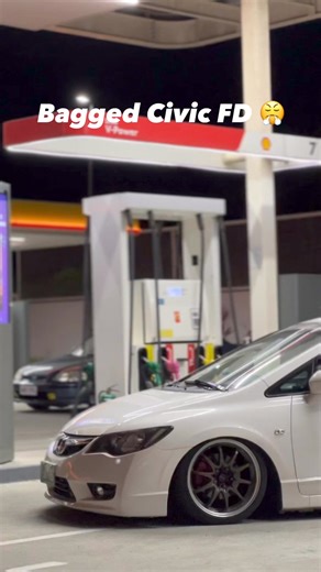 Bagged Civic FD 😤🤍 John Paul Tañag Angue #civicfd #bagged #hondanation #shelltagaytay #airsuspension #bagged #baggedlife | 𝑨𝒖𝒕𝒐𝑺𝒍𝒊𝒄𝒌