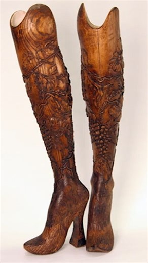 This Paralympic athlete and actress has pairs of prosthetic legs for every occasion: Speed, beauty — and even an extra 6 inches of height! #AimeeMullins #Prosthetics #fashion | TED