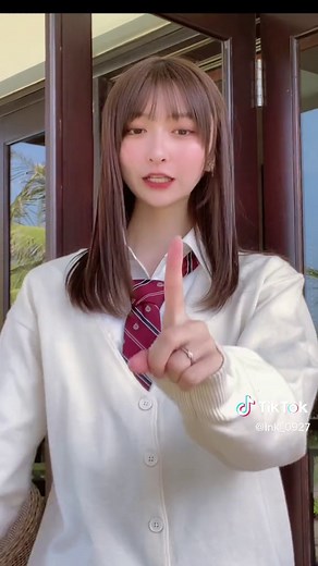 この度 ｢今日、好きになりました。ダナン編｣にプーケット編からの継続メンバーとして参加することになりました。高校三年生 横山莉華(りんか)です！今回の旅も、最後まで暖かく見守って頂けると嬉しいです。宜しくお願い致します！🌛♡#今日好き #今日好きになりました #ダナン編 #横山莉華 @ABEMA（アベマ） @今日好き@ABEMA