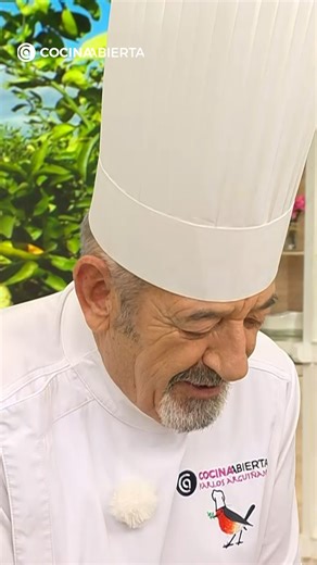 🎉 Si hoy cumpliese 103 años, os cuento cuál sería mi menú soñado… Para mí, la cocina es alegría, recuerdos y compartir momentos con los que quieres. 👨‍🍳 #KarlosArguiñano #MenúDeCumpleaños #CocinaConRecuerdos | Karlos Arguiñano