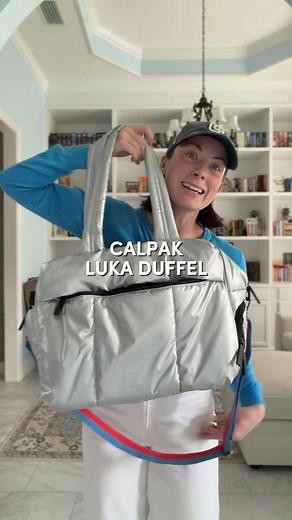 Pros and Cons of the CALPAK Travel Luka Duffel