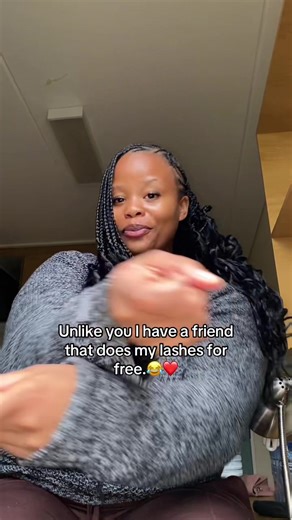 It’s my first time putting these on, how do I look??😭🔥🩷#trendingvideo #fypシ゚viral #lashes