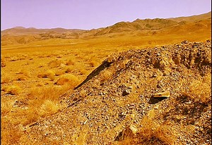 Tremors Movie Clips: Unforgettable Moments from 1990