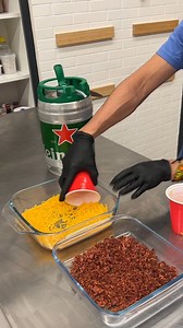 661K views · 3K reactions | Epic Bacon & Cheese Burger! You won't be able to resist their cheesy, meaty goodness 肋燎 | Chefclub Network | Facebook