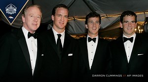 Sacco Sez: Peyton Manning bringing ubiquitous Manning family to Pro Football Hall of Fame soon