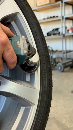 Repairing Curb Rash on Tire Rims #tirerims #automobile #pickup #mechanic