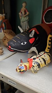 Teachers! What can you borrow from HoMA's Lending Collection? Find out as @modernenchantment explores our shelves 🕵️‍♀️. With this FREE educator resource, you can bring art, history, and culture to life in your classroom! Borrow up to 12 artifacts from around the world and give students a unique hands-on learning experience. The Lending Collection also has new hours! To better accommodate your needs, you can stop by on Wednesdays (10am–6pm), Thursdays (2–6pm), and Saturdays (10am–4pm). | Honolu