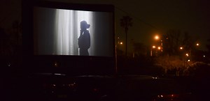 Un evento de moda en el autocine: así presentaros sus colecciones nuevas diseñadoras