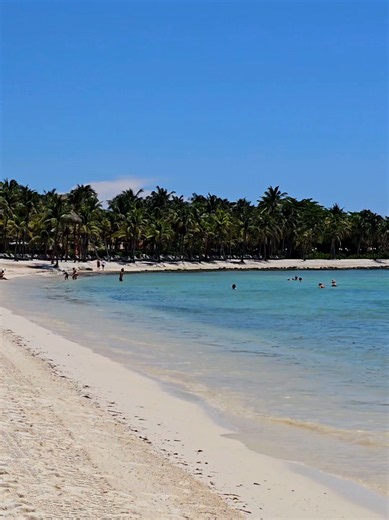 El color de nuestras playas es el más bonito del mundo.🏝 ¿No lo crees? 🙂‍↔️ #BarceloMayaGrandResort #barcelomoments #allinclusive #rivieramaya #sargazo