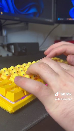 Duck Keyboard Keycaps: Quacking Sounds and Fun Typing Experience