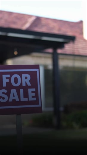 When it comes to selling your home in Green Bay, I don’t believe it’s about luck. It’s about preparation, accurate pricing, and understanding local buyer demand. From strategic positioning to negotiation and closing, every step plays a role in the final result. If you’re considering listing your property anywhere in Wisconsin, I’d be happy to help you move forward with clarity and confidence. 🌐Visit:lisakawula.com #BerkshireHathawyHomeService #homeselling #greenbayrealestate #wisconsinhomes #re