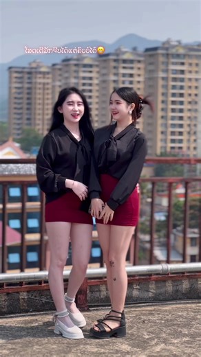 Da Lis ຊ່ວງ2👩🏻‍🦰💝 (@ssee.lauj)’s videos with เสียงต้นฉบับ - user4975116157239kuvlubsiab - me tub hmoob