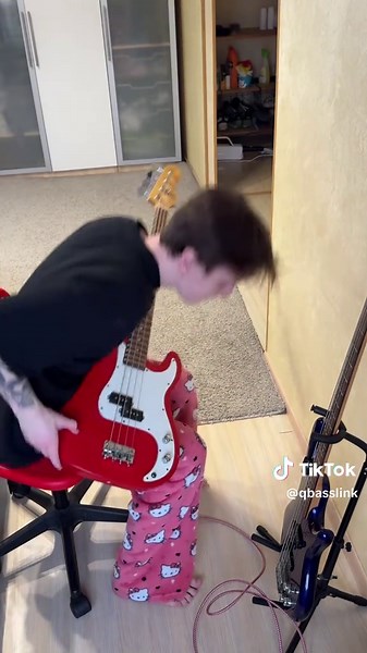 Beginner's Guide to Playing Bass Guitar in Rock Music