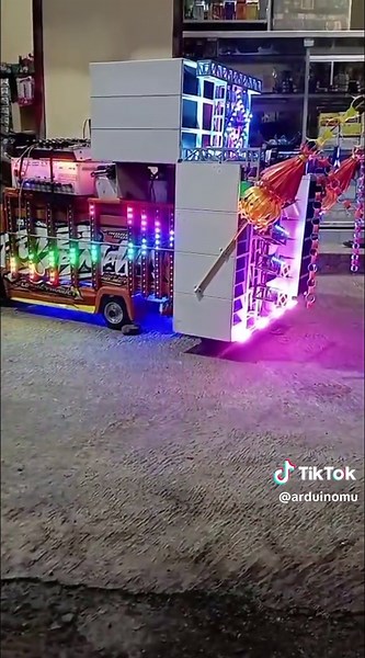 Miniatur Teuk Horeg: Creative Arduino Lighting Project