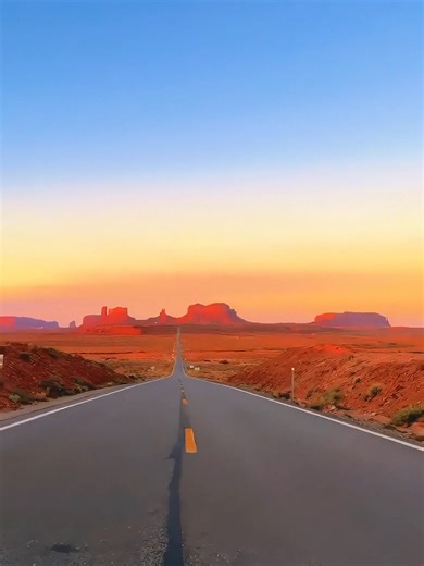 📍Route 66 🚙If there’s one highway in America that holds every fantasy of freedom, it must be “Route 66”! Stretching 3,940 kilometers across eight states, this “Mother Road” weaves together the blazing heat of the deserts, the nostalgia of small towns, and the tenderness of years gone by. Every kilometer holds a surprise waiting to be discovered.✨ #route66 #route #trip #beautifulview #roadtripping #travel