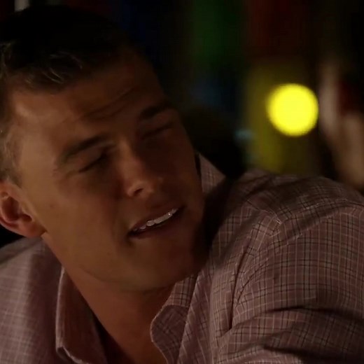 Alan Ritchson e 90210: O Romance LGBTQ em Foco