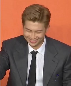 41K views · 3.1K reactions | Cuándo sientas qué el mundo no te merece y que eres superior a muchos, Cállate la boca 蘿 Y ve este video ! Por algo es el líder del grupo más importante del momento. Te amamos pero sobre todo te admiramos KIM NAMJOON  Nuestro líder! #RevistadeTaehyung #ArmysYoungForever #ArmyTeensrt @BTS_ARMY_LATAM  | ARMYS Young Forever de la Revista de Taehyung | Facebook